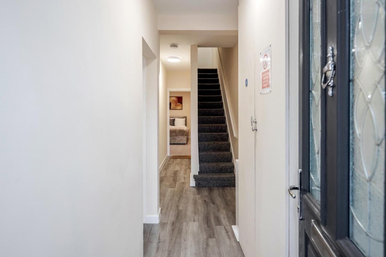 Bedford Hospital Victoria Apartments A And B By Homely Spaces Short Lets & Serviced Accommodation 외부 사진